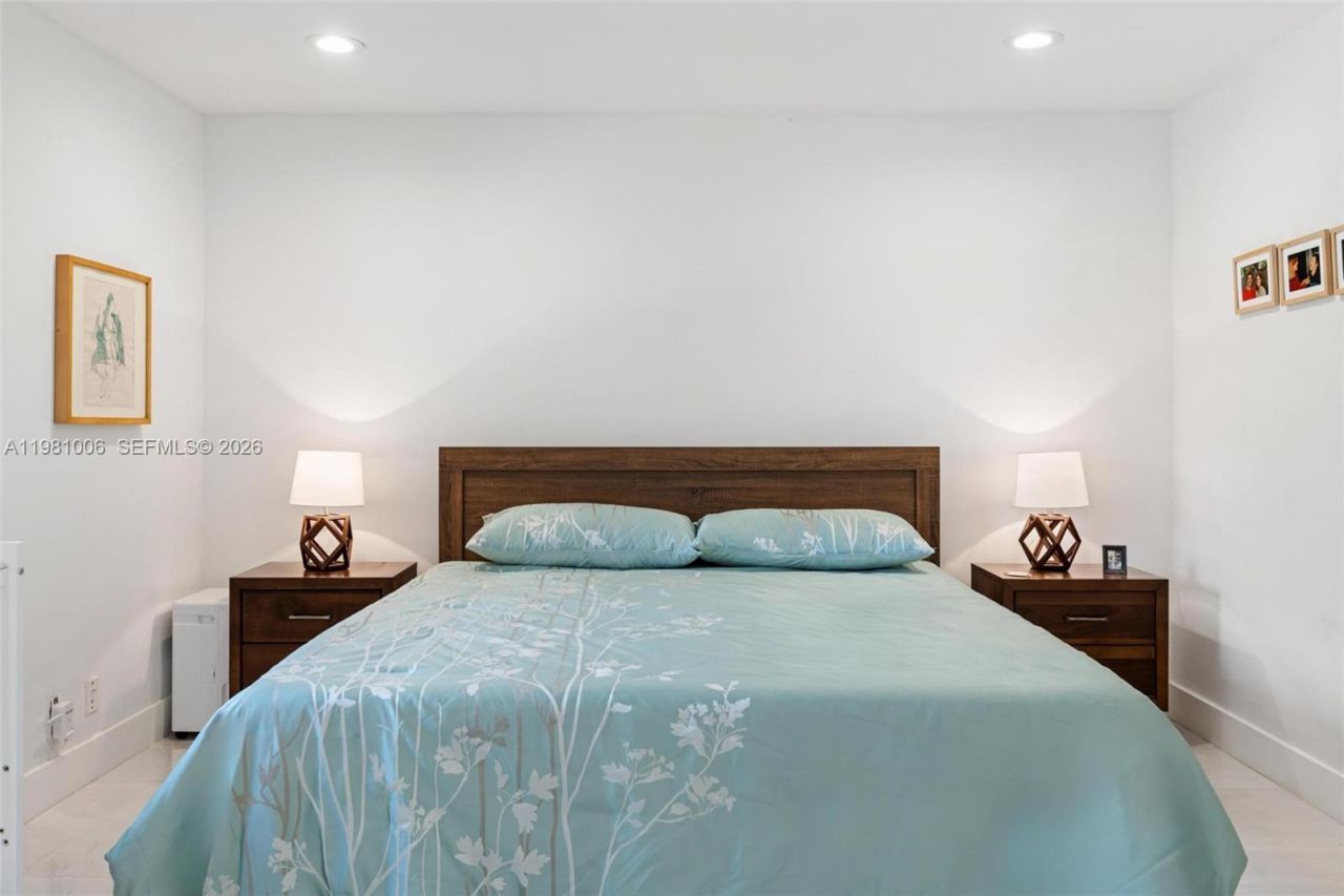 1014 Jefferson St , Hollywood, FL 33019 Photo