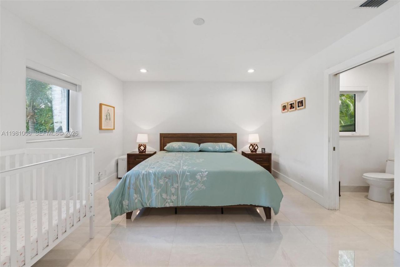 1014 Jefferson St , Hollywood, FL 33019 Photo