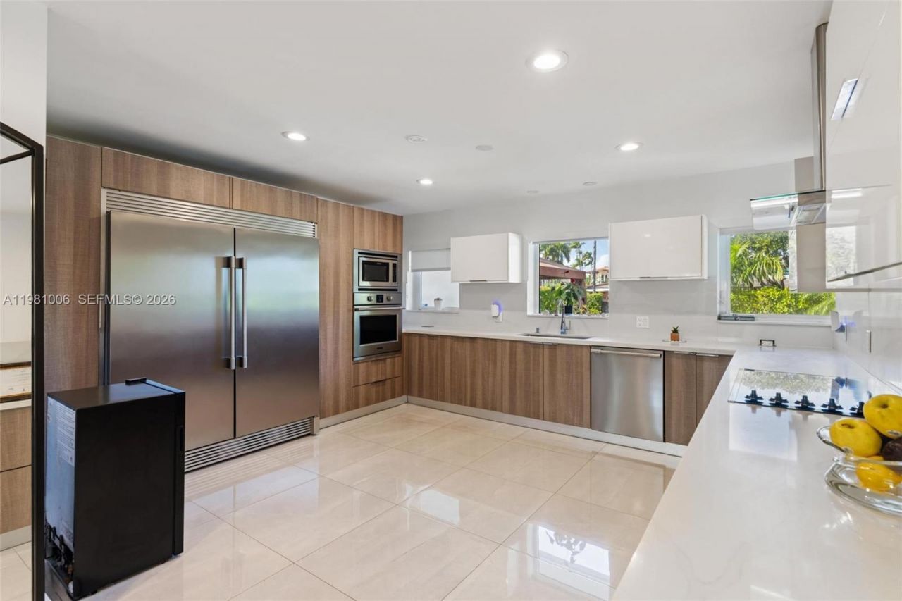 1014 Jefferson St , Hollywood, FL 33019 Photo