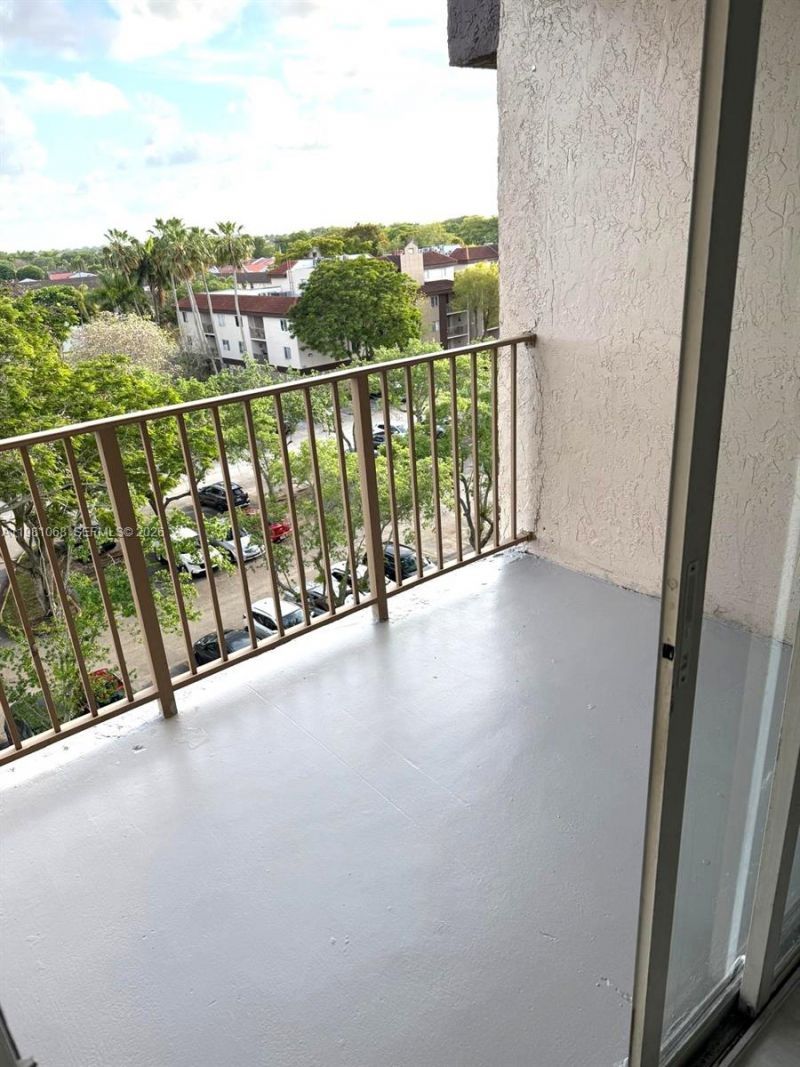 15231 SW 80th St, Unit 615, Miami, FL 33193 Photo