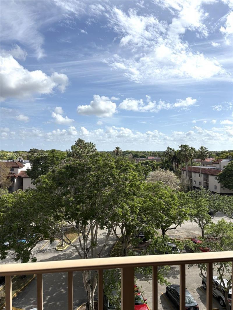 15231 SW 80th St, Unit 615, Miami, FL 33193 Photo