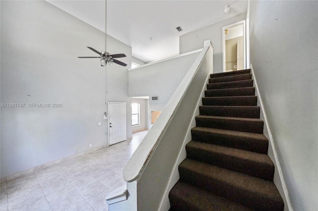 4092 N Pine Island Rd, Unit 206, Sunrise, FL 33351 Photo