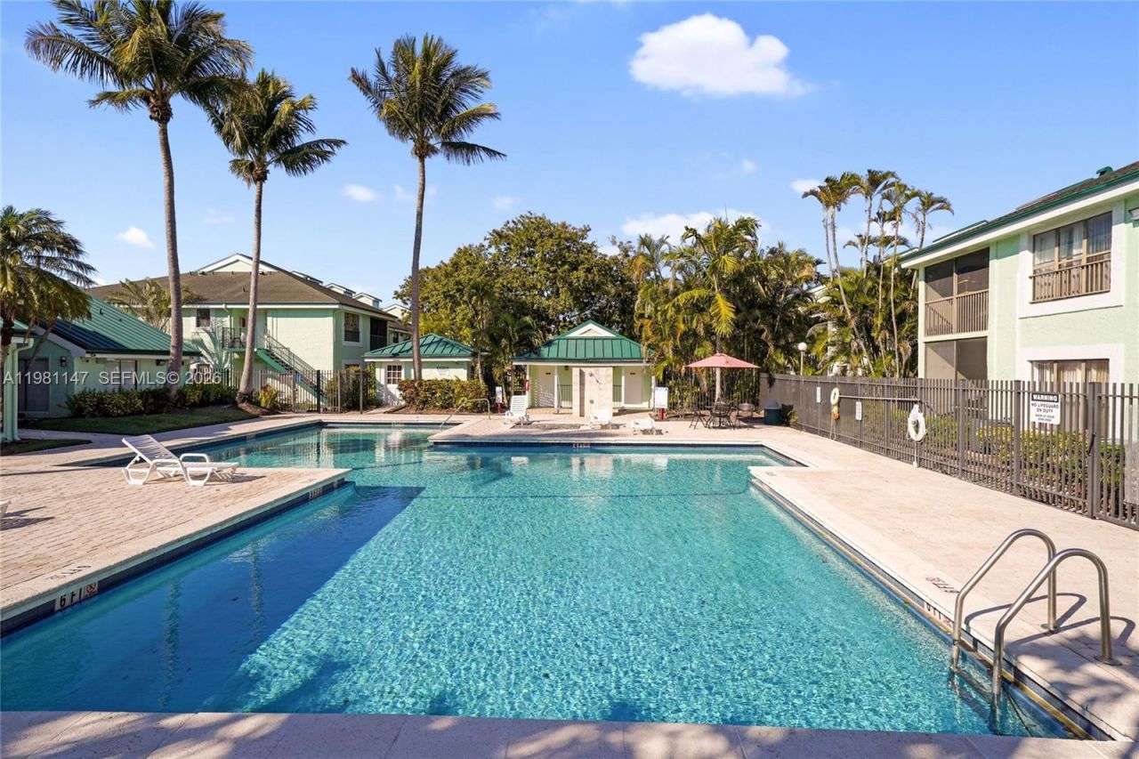 4092 N Pine Island Rd, Unit 206, Sunrise, FL 33351 Photo