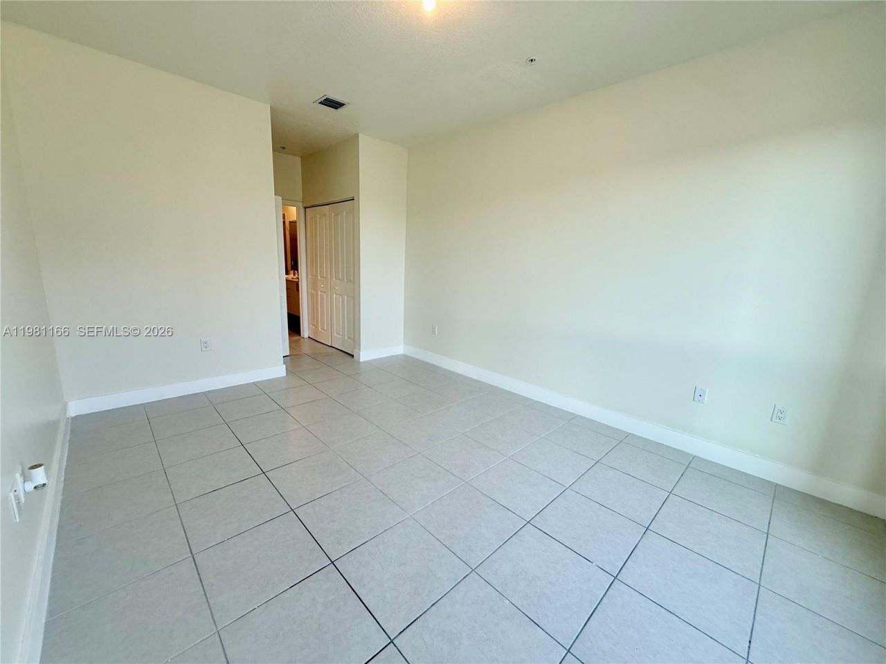 8001 NW 41st St, Unit F-202, Doral, FL 33166 Photo