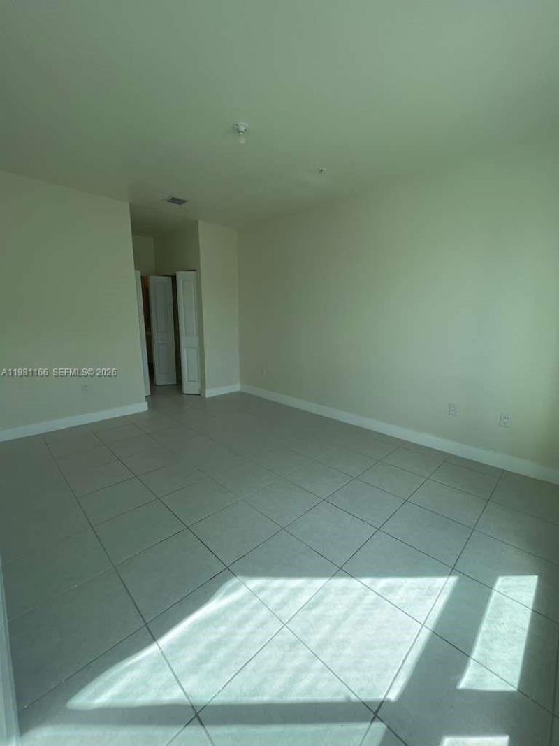 8001 NW 41st St, Unit F-202, Doral, FL 33166 Photo
