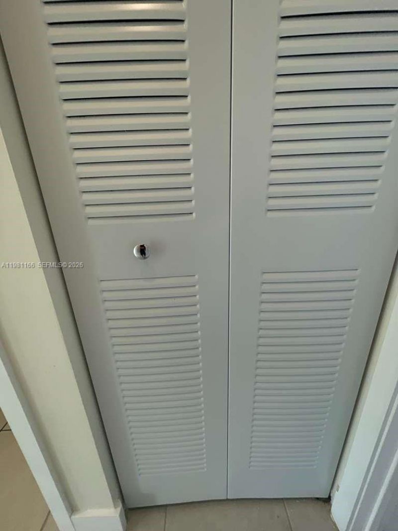 8001 NW 41st St, Unit F-202, Doral, FL 33166 Photo