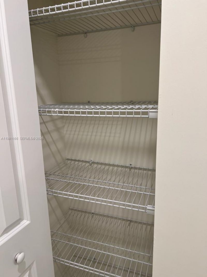 8001 NW 41st St, Unit F-202, Doral, FL 33166 Photo