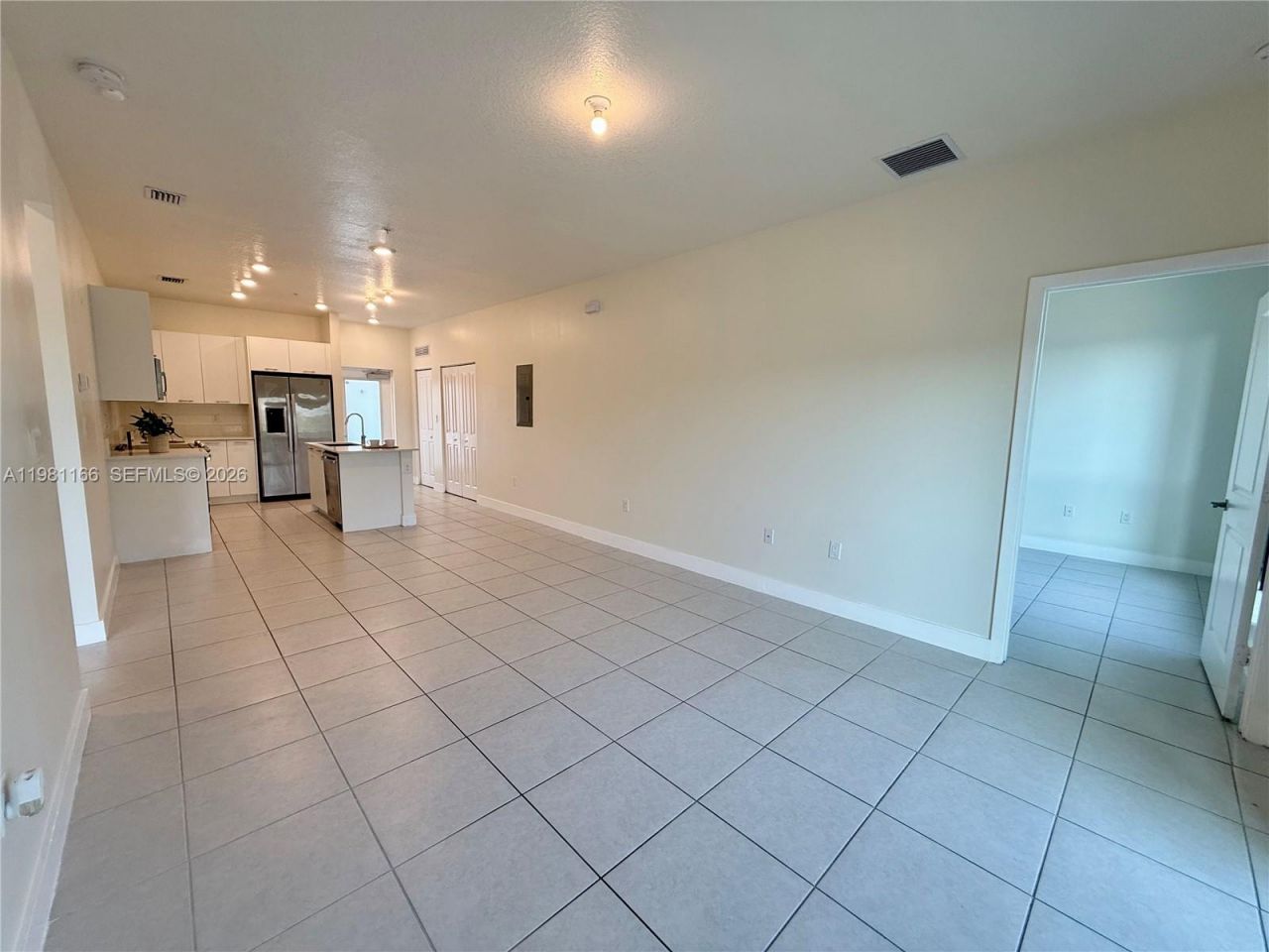 8001 NW 41st St, Unit F-202, Doral, FL 33166 Photo