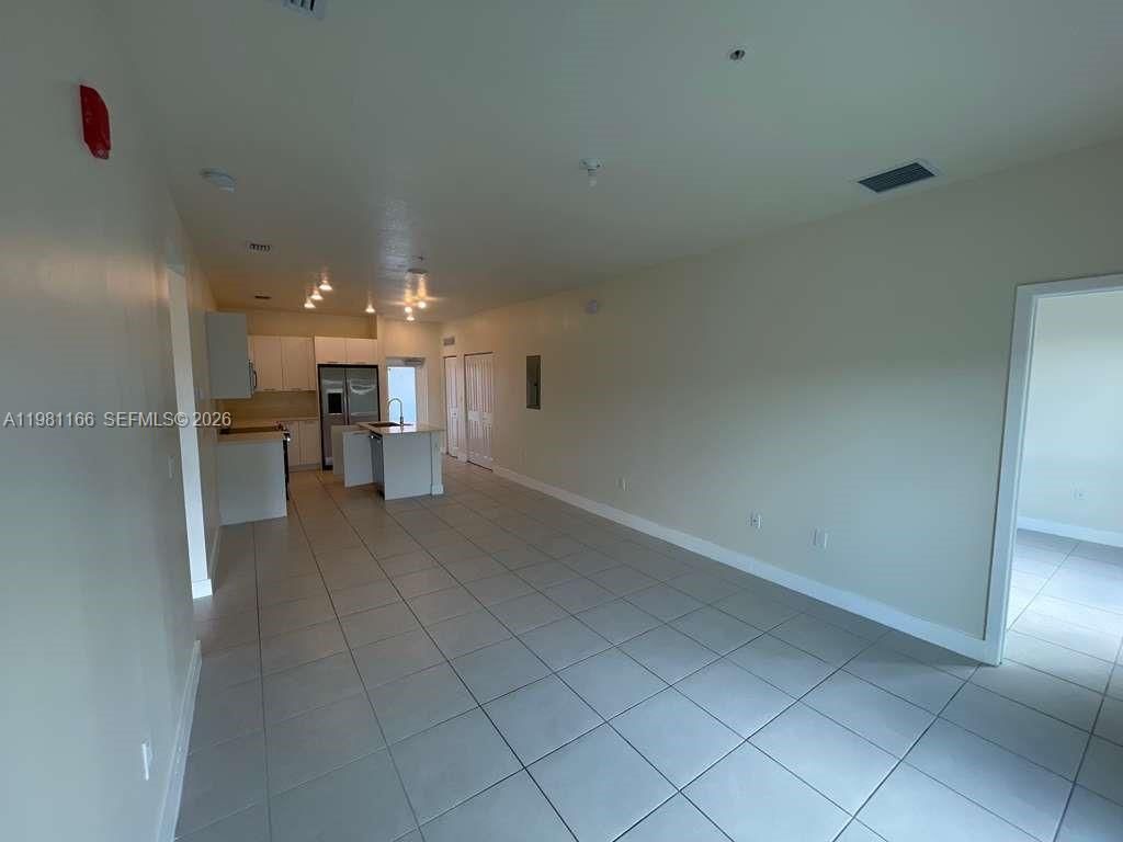 8001 NW 41st St, Unit F-202, Doral, FL 33166 Photo