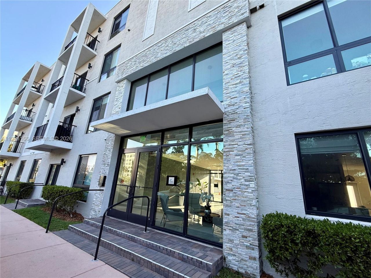 8001 NW 41st St, Unit F-202, Doral, FL 33166 Photo