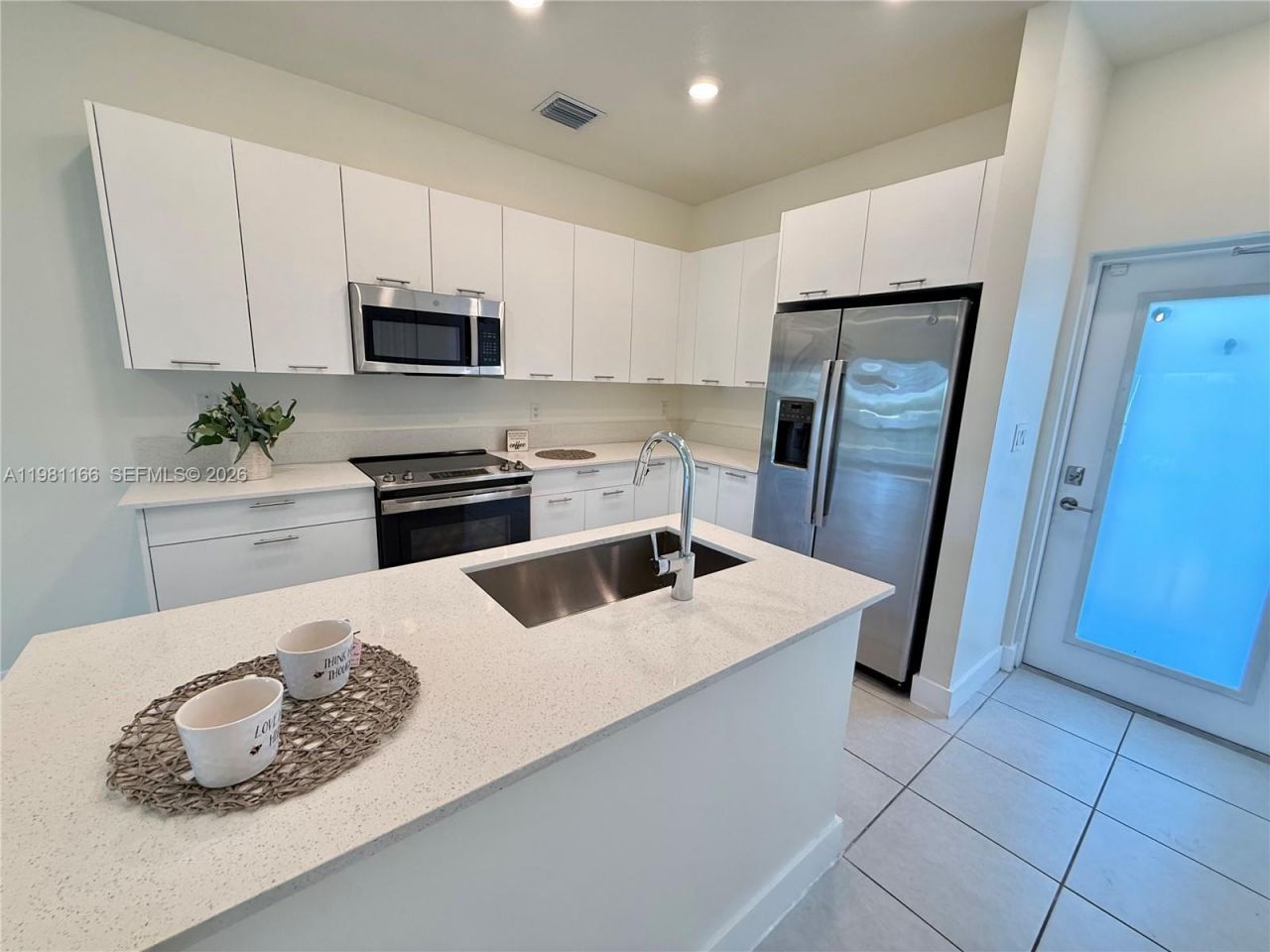 8001 NW 41st St, Unit F-202, Doral, FL 33166 Photo