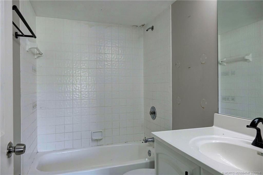 3051 SE Aster Lane, Unit 404, Stuart, FL 34994 Photo