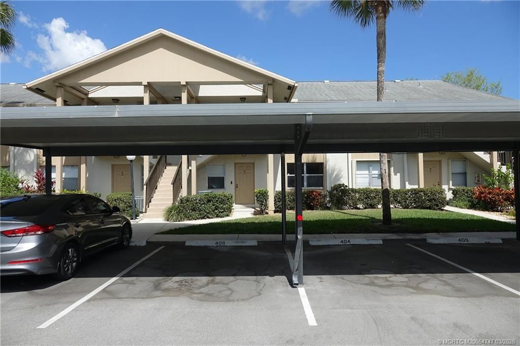 3051 SE Aster Lane, Unit 404, Stuart, FL 34994 Photo