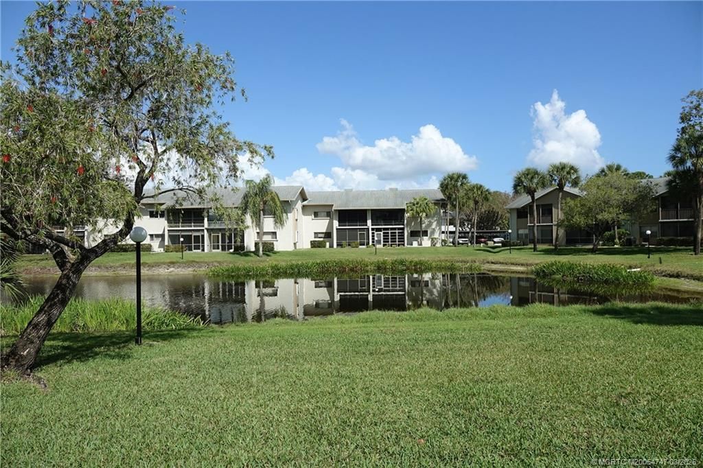 3051 SE Aster Lane, Unit 404, Stuart, FL 34994 Photo