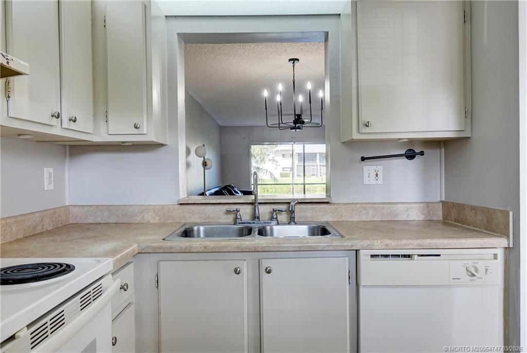 3051 SE Aster Lane, Unit 404, Stuart, FL 34994 Photo