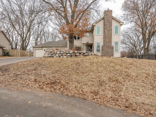 4809 Four Seasons Drive, Eagan, MN 55122