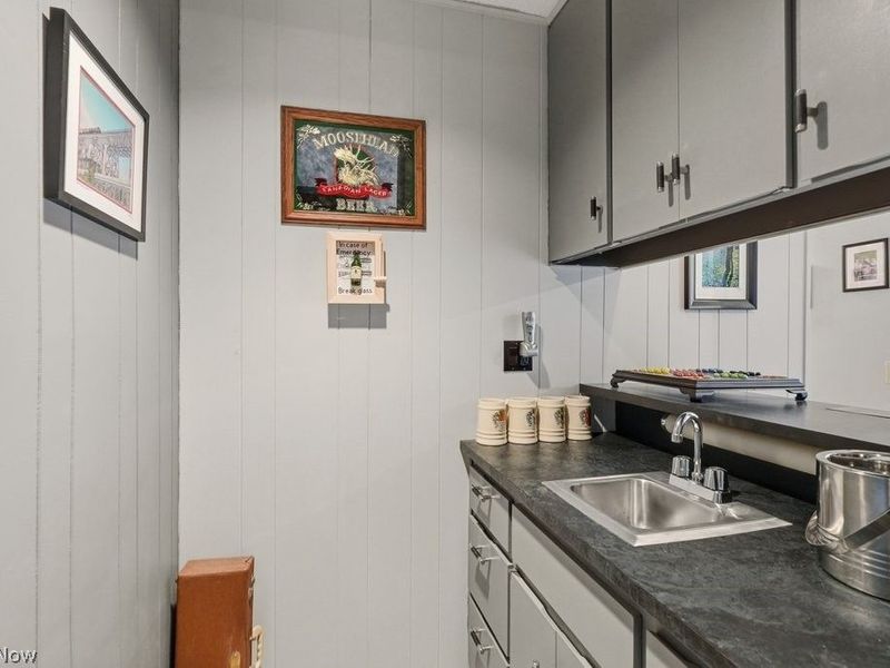 17833 Cliffside Drive, Strongsville, OH 44136 Photo 11