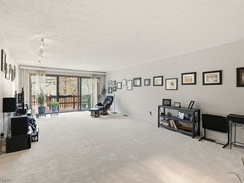 17833 Cliffside Drive, Strongsville, OH 44136 Photo 12