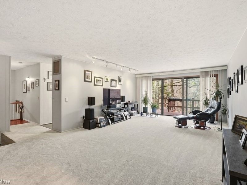 17833 Cliffside Drive, Strongsville, OH 44136 Photo 13