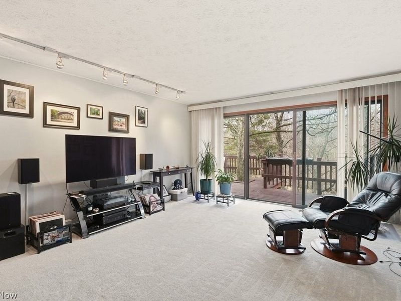 17833 Cliffside Drive, Strongsville, OH 44136 Photo 14