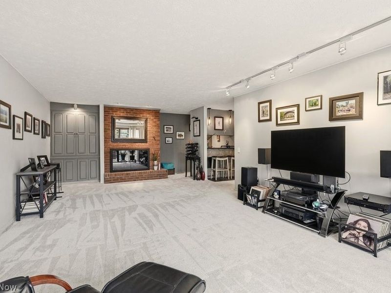 17833 Cliffside Drive, Strongsville, OH 44136 Photo 18