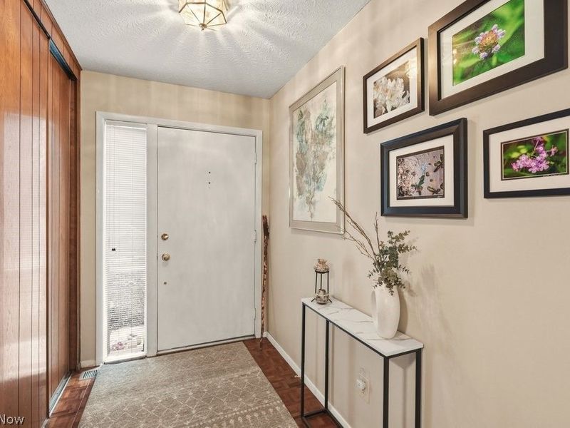 17833 Cliffside Drive, Strongsville, OH 44136 Photo 3