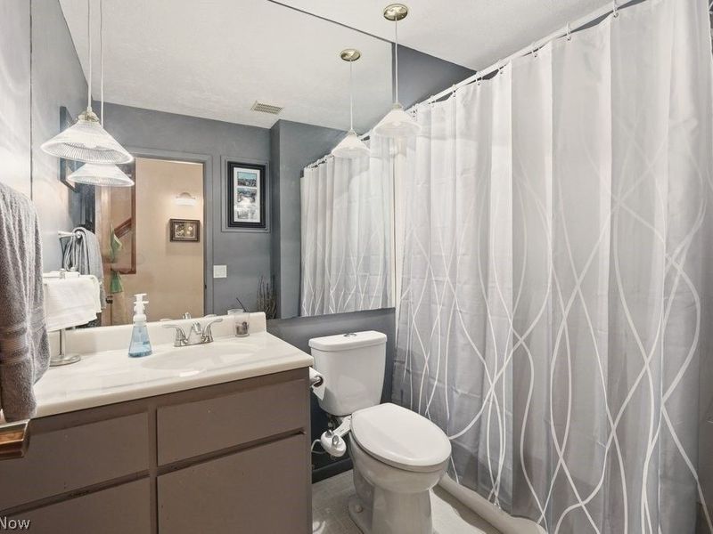 17833 Cliffside Drive, Strongsville, OH 44136 Photo 34