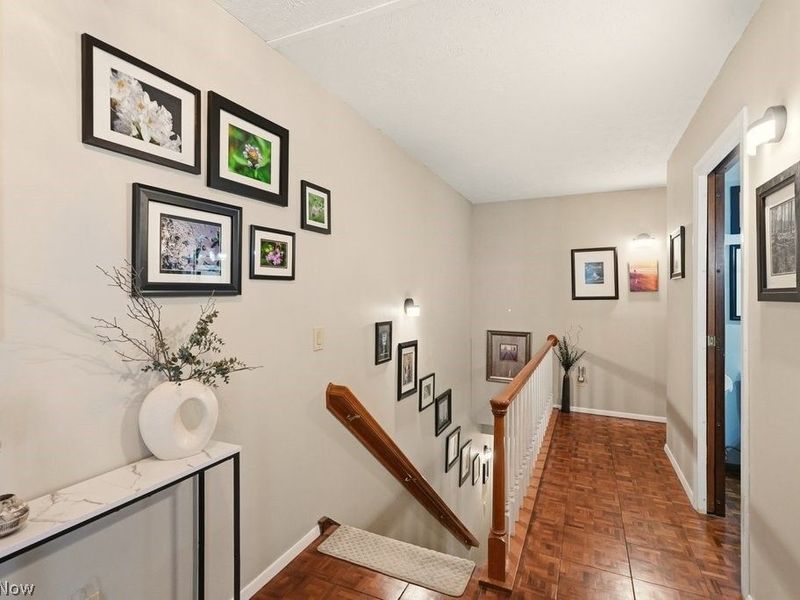 17833 Cliffside Drive, Strongsville, OH 44136 Photo 5