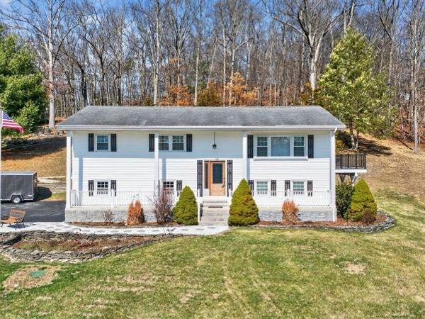 29 Newman Rd, Wantage, NJ 07461