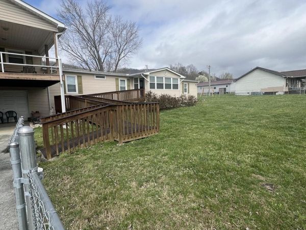 205 Ellison Rd, LaFollette, TN 37766