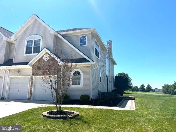8 SAINT ANDREWS COURT, WESTAMPTON, NJ 08060