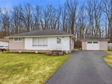 7383 Saint Joseph Road, Niagara Falls, NY 14304