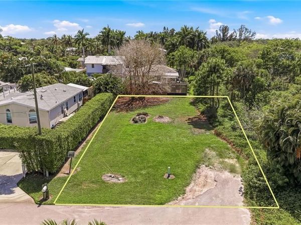 2332 Sunset AVE , NAPLES, fl 34112