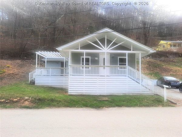 177 East Point Drive, Charleston, WV 25311