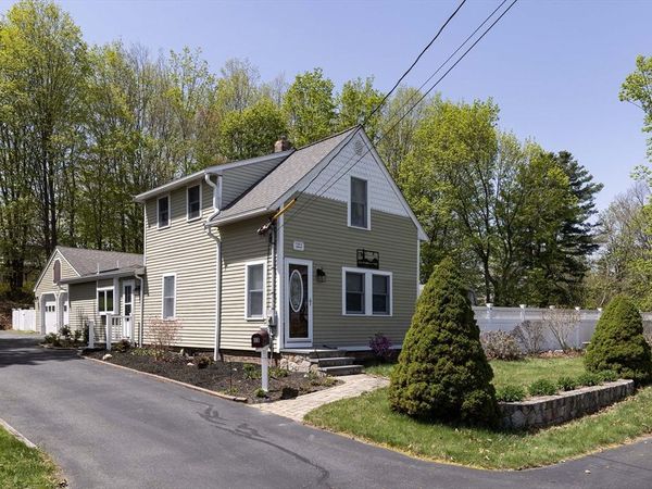 13 Summer St, Hopkinton, MA 01748