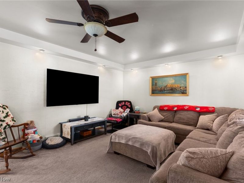 100 W Church Street, Wintersville, OH 43953 Photo 17