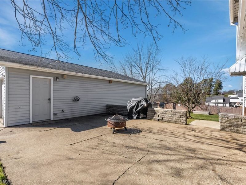 100 W Church Street, Wintersville, OH 43953 Photo 7