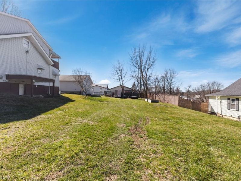 100 W Church Street, Wintersville, OH 43953 Photo 8