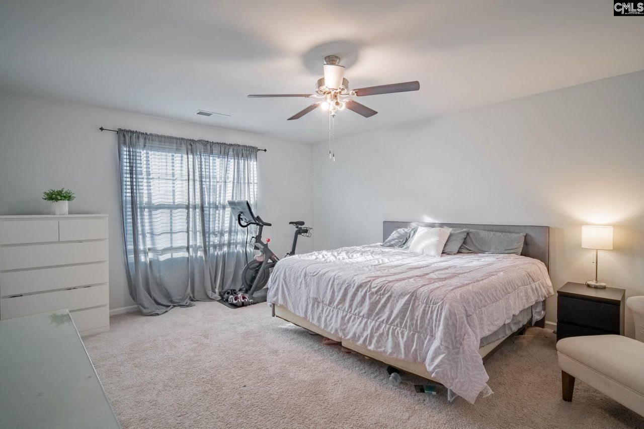 669 Penfolds Way  Photo 17