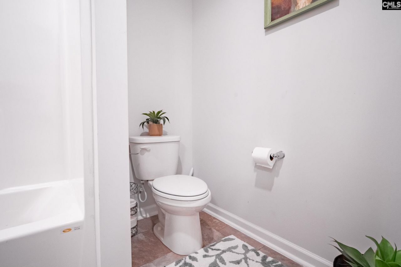 669 Penfolds Way  Photo 28