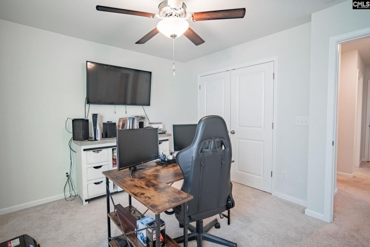 669 Penfolds Way  Photo 33