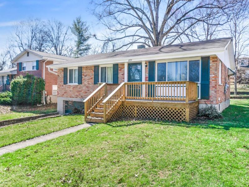 1229 Meadowbright Lane, Cincinnati, OH 45230 Photo 3