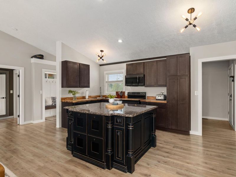 282 Candlewood Boulevard, Unit Unit 2, Mount Gilead, OH 43338 Photo 7