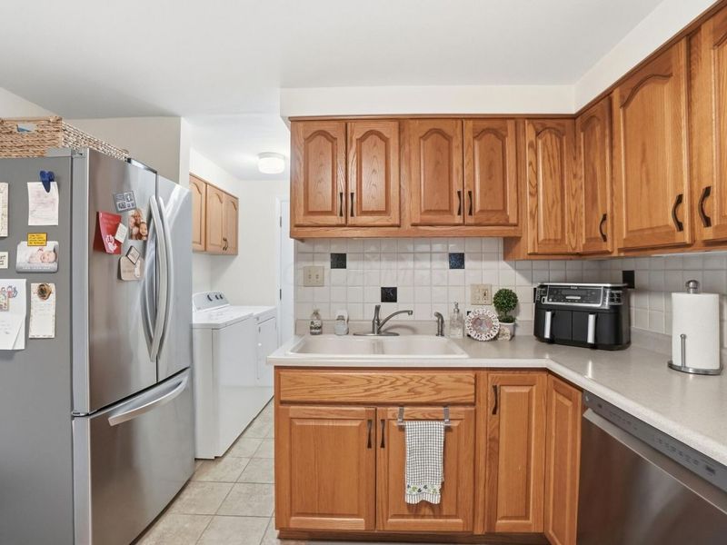 417 Revere Court , Columbus, OH 43228 Photo 10