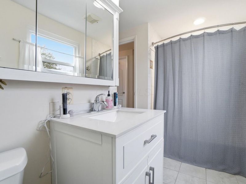 417 Revere Court , Columbus, OH 43228 Photo 23