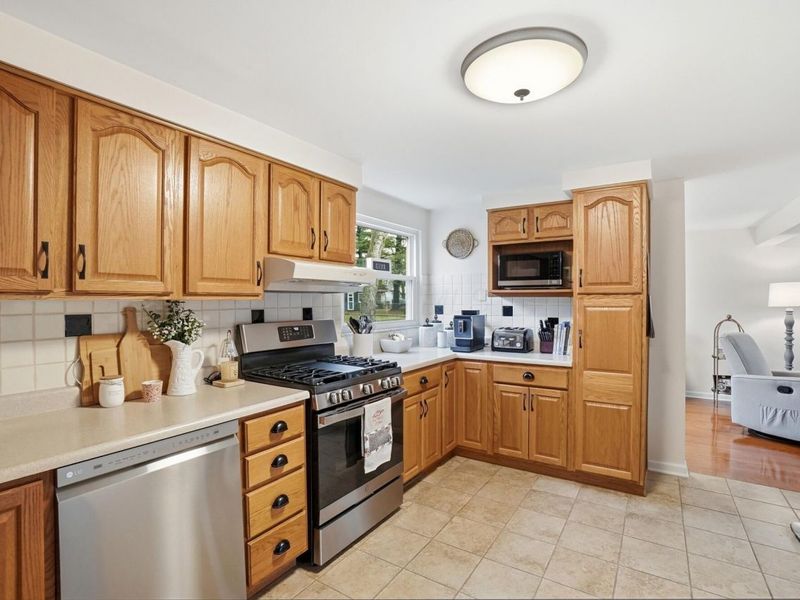 417 Revere Court , Columbus, OH 43228 Photo 7