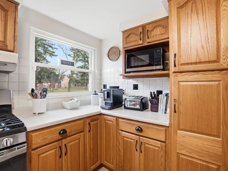 417 Revere Court , Columbus, OH 43228 Photo 8