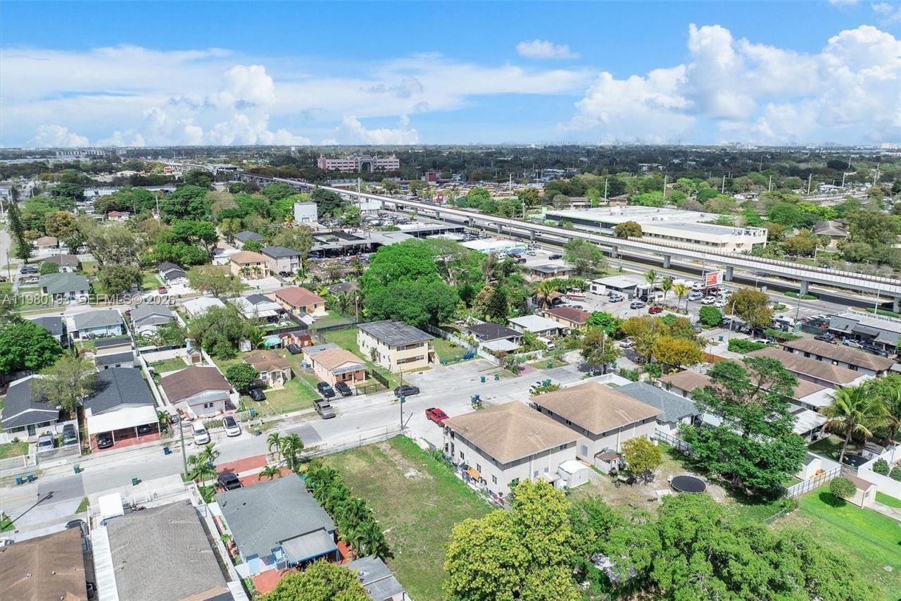 Please Call For Address, Miami, FL 33142 Photo