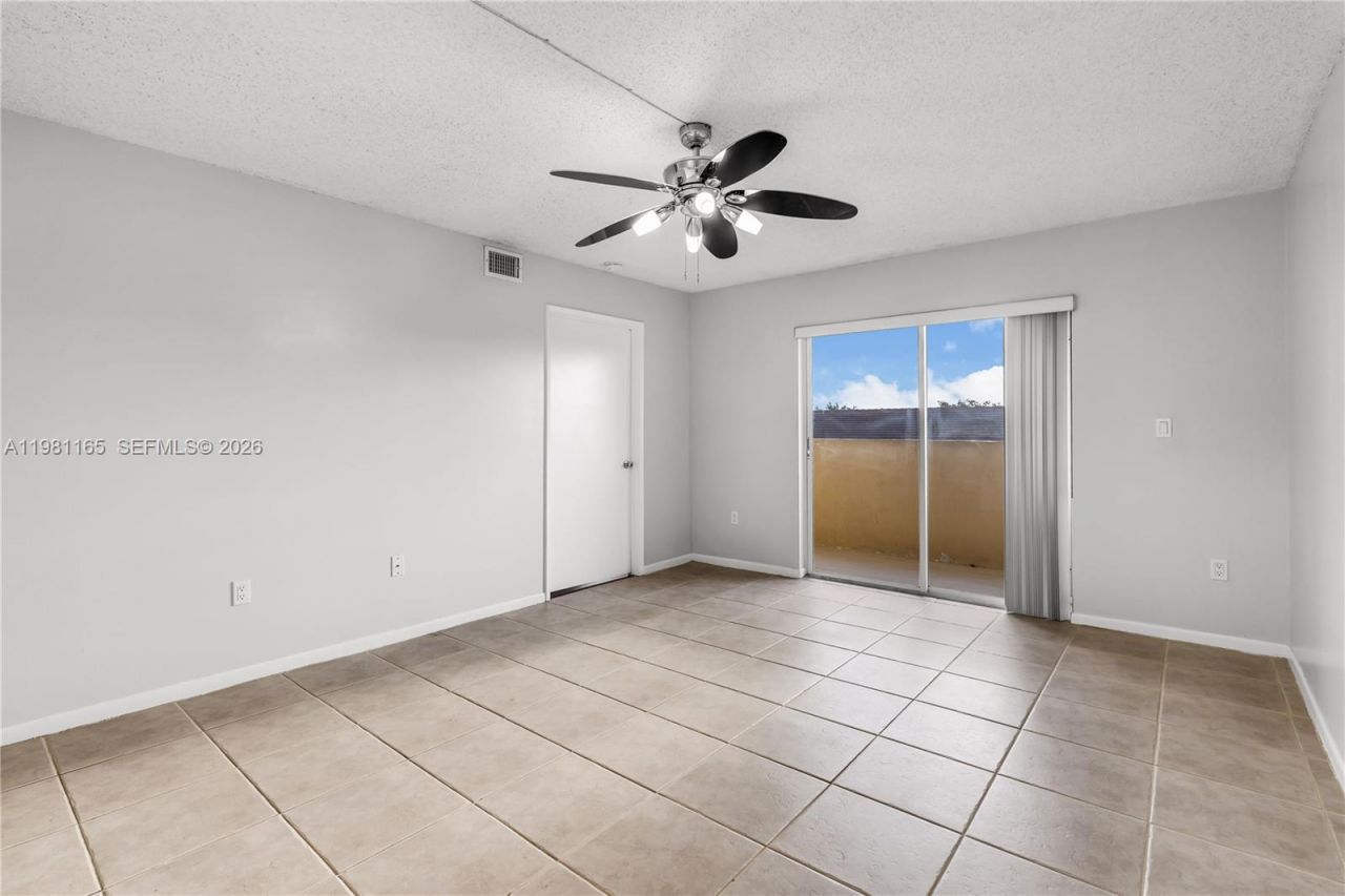 14961 SW 82nd Ln , Unit 21-402, Miami, FL 33193 Photo