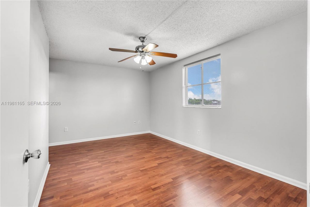 14961 SW 82nd Ln , Unit 21-402, Miami, FL 33193 Photo